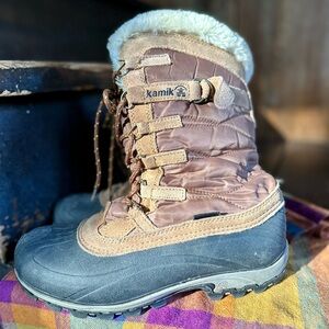 Kamik Women's Tan and Black Winter Boots